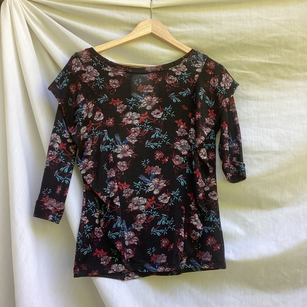 Free People NWT Black Floral with bird graphics Blouse, size XS